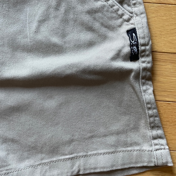 Brand New Silver Jeans Co Women’s Short Shorts - Picture 4 of 7